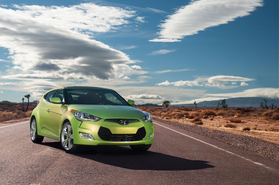 Hyundai Veloster 2011 года  (фото 17 из 184)
